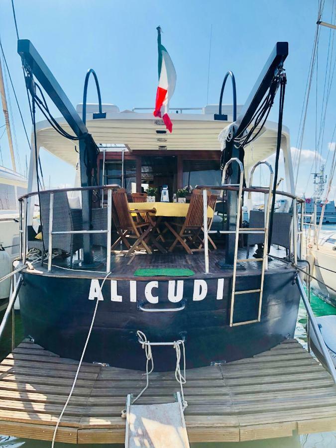 Boat & Breakfast Alicudi Bed & Breakfast Alghero Exterior photo